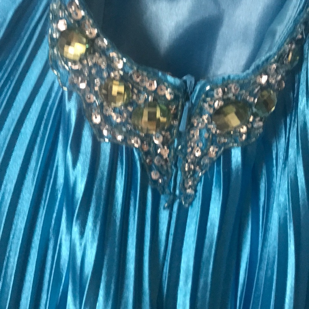 Formal/Prom Dress - Picture 7 of 8